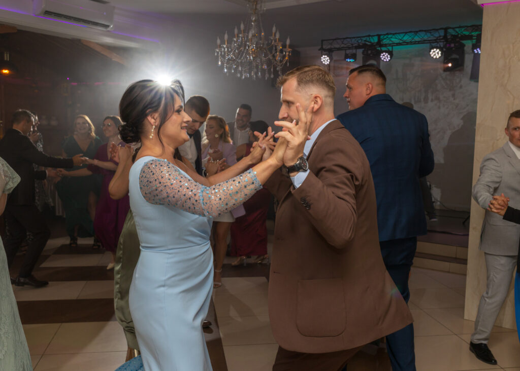 0000_Aleksandra&Mateusz_wesele (225)