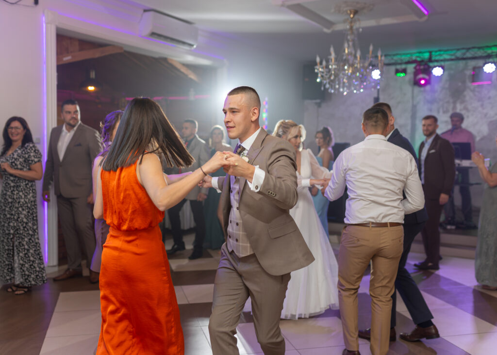 0000_Aleksandra&Mateusz_wesele (257)